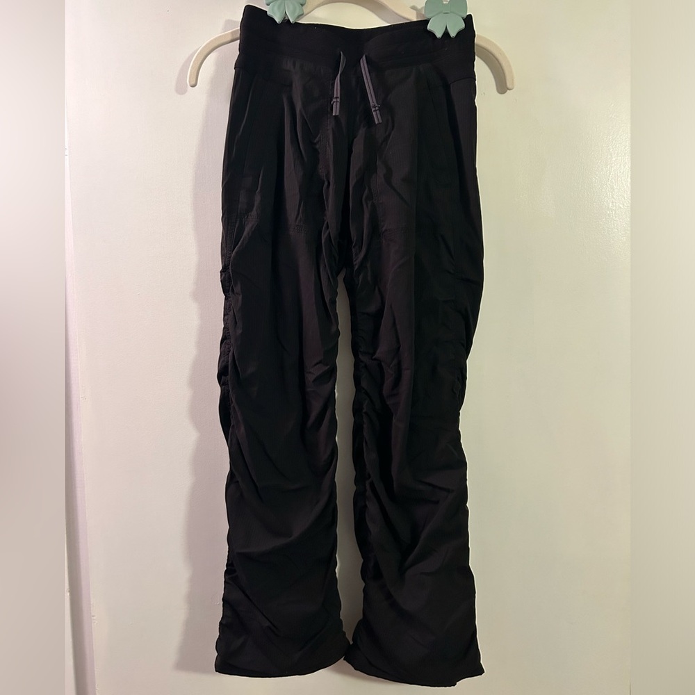 Kids Ivivva by Lululemon Dance Studio Pants size 8
